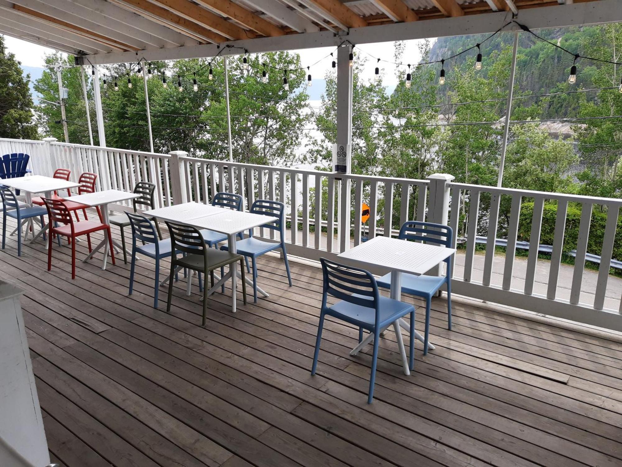 Auberge Aventure Rose Des Vents Sainte-Rose-du-Nord Ngoại thất bức ảnh